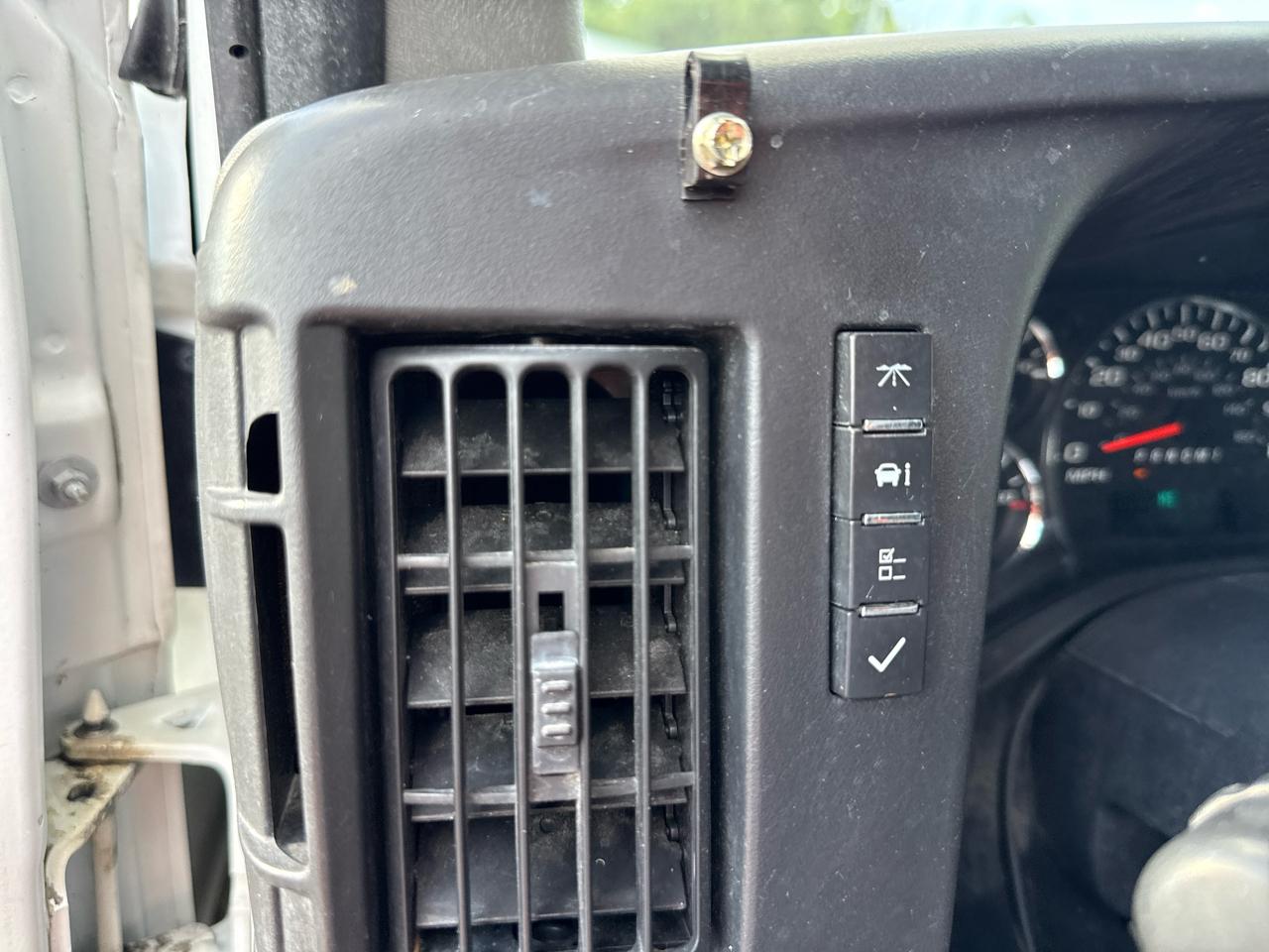 Chevrolet Express Cargo Van RWD 2500 135" 2012