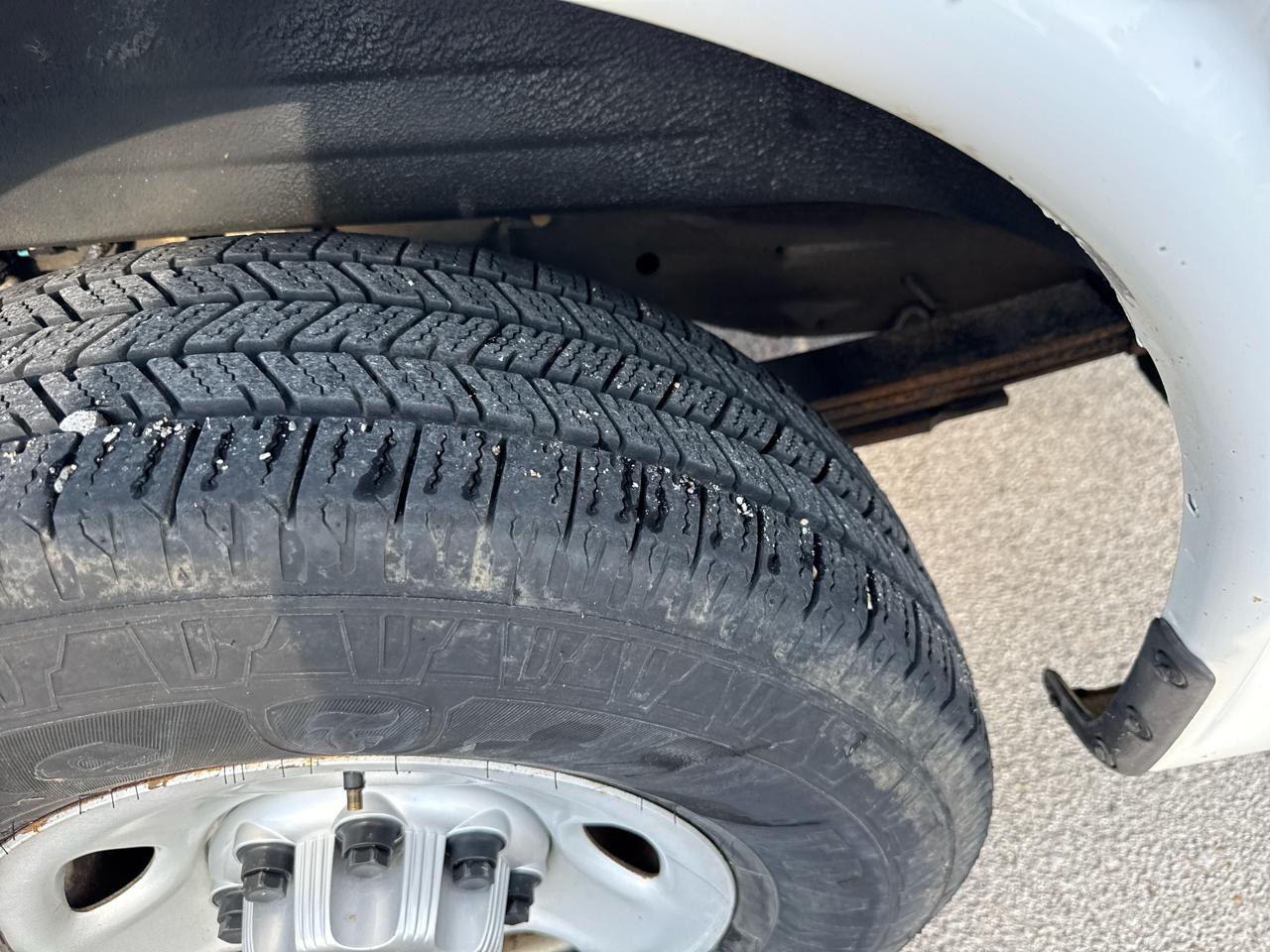 Chevrolet Express Cargo Van RWD 2500 135" 2012