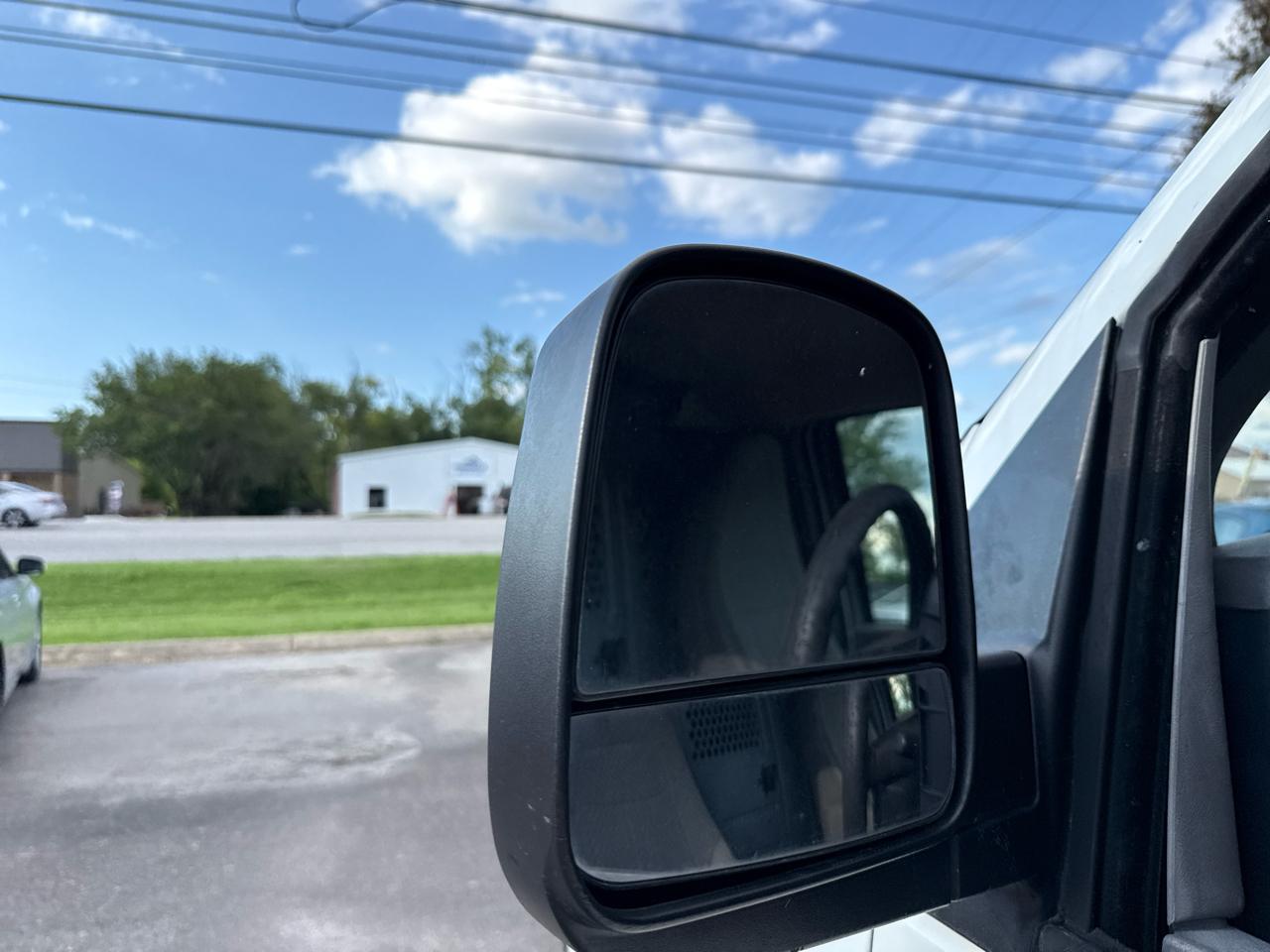 Chevrolet Express Cargo Van RWD 2500 135" 2012