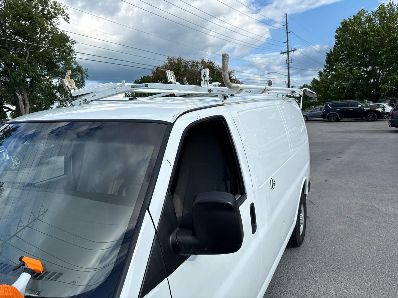 Chevrolet Express Cargo Van RWD 2500 135" 2012