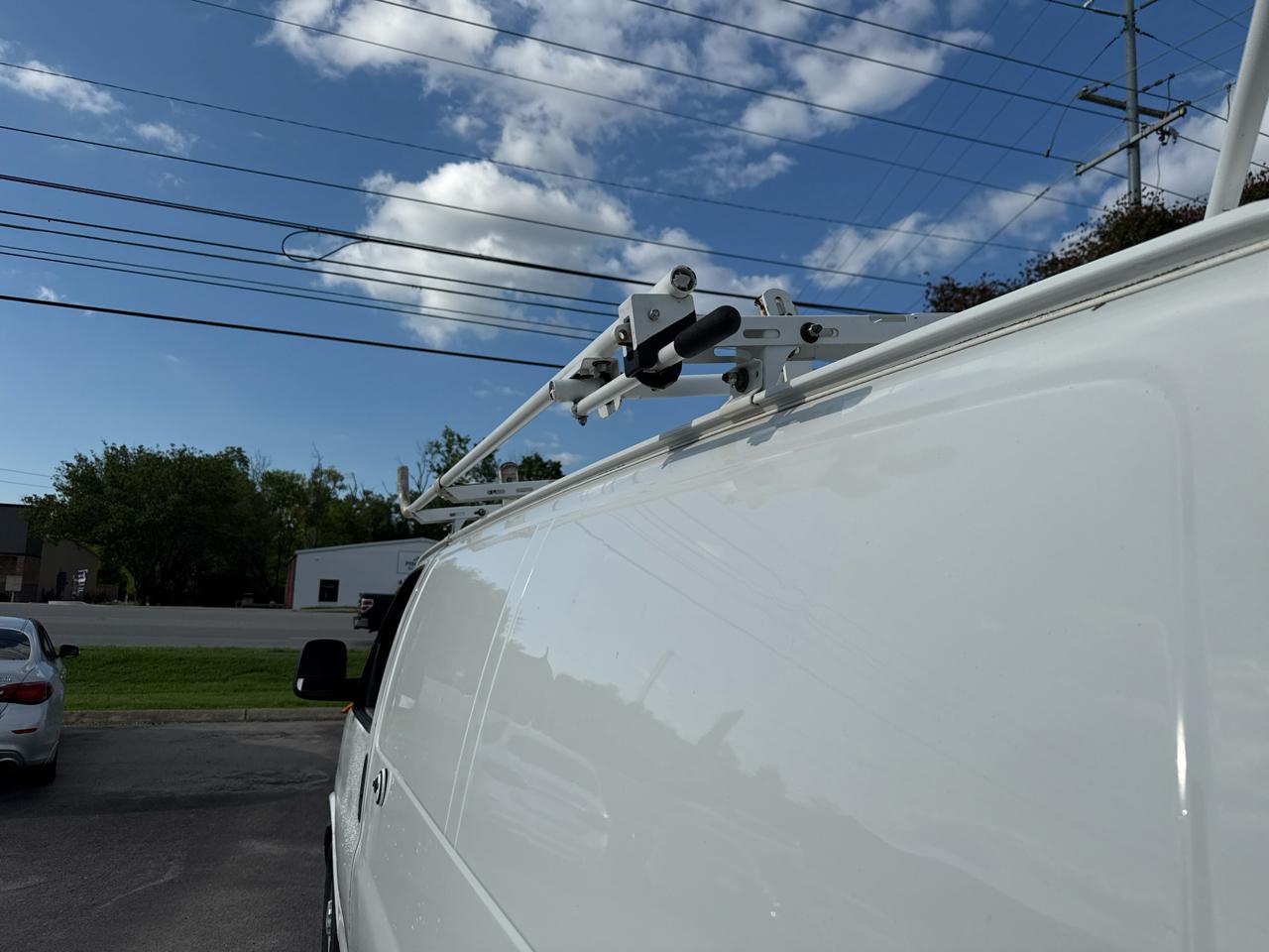 Chevrolet Express Cargo Van RWD 2500 135" 2012