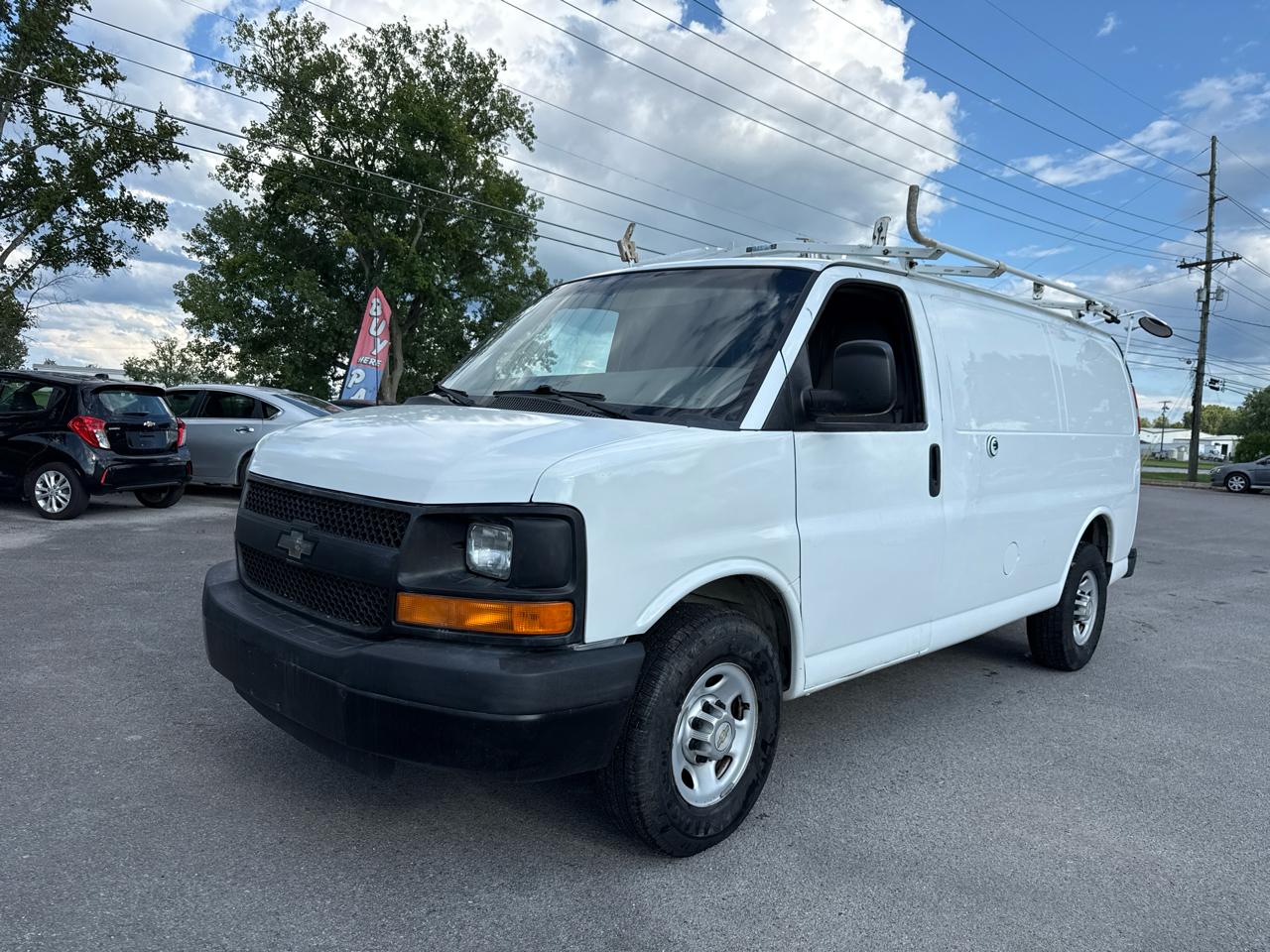 Chevrolet Express Cargo Van RWD 2500 135" 2012