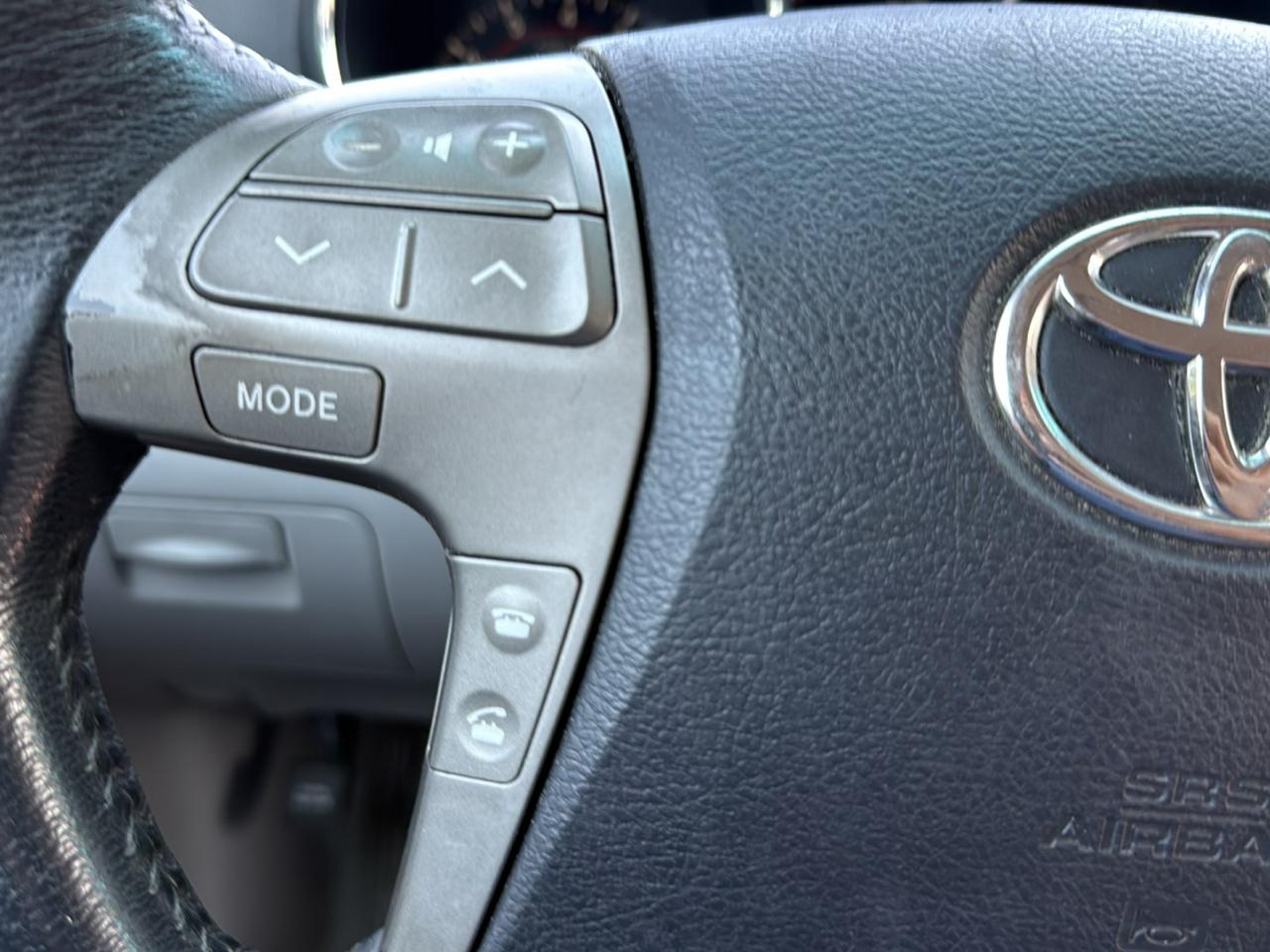 Toyota Highlander 4WD 4dr V6 Limited (Natl) 2010