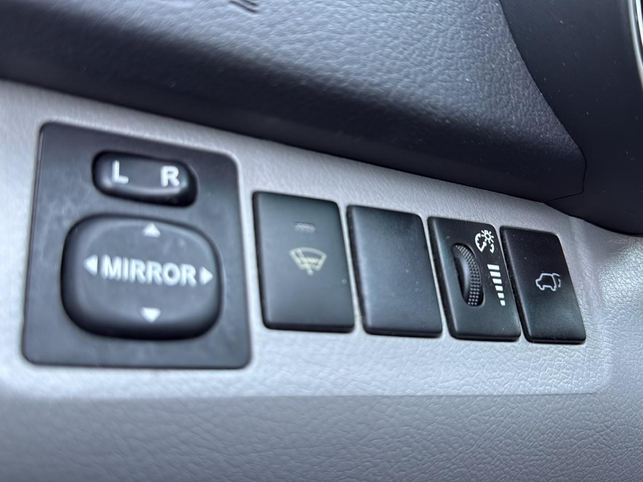 Toyota Highlander 4WD 4dr V6 Limited (Natl) 2010