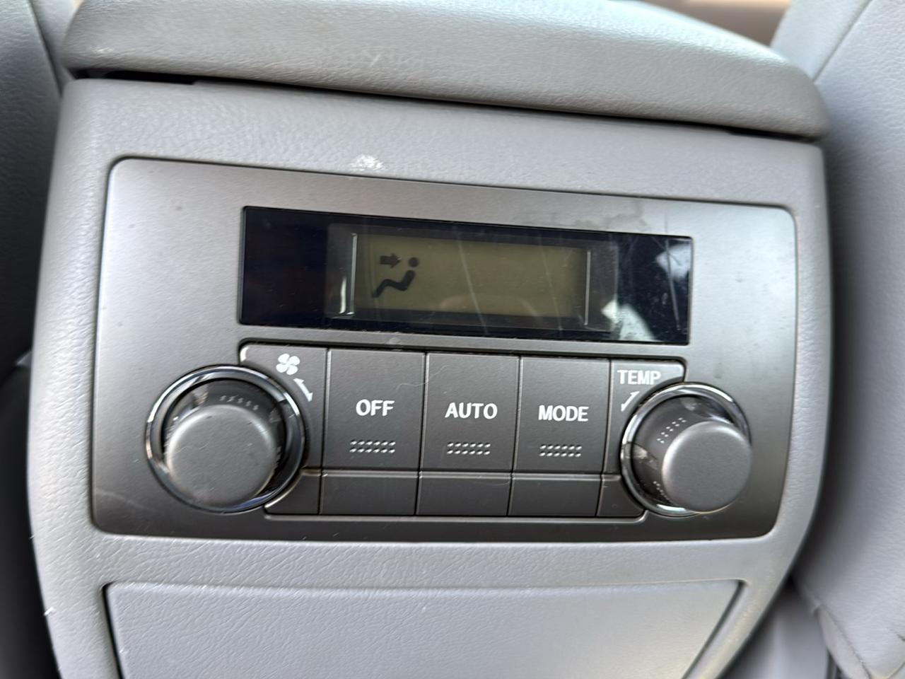 Toyota Highlander 4WD 4dr V6 Limited (Natl) 2010