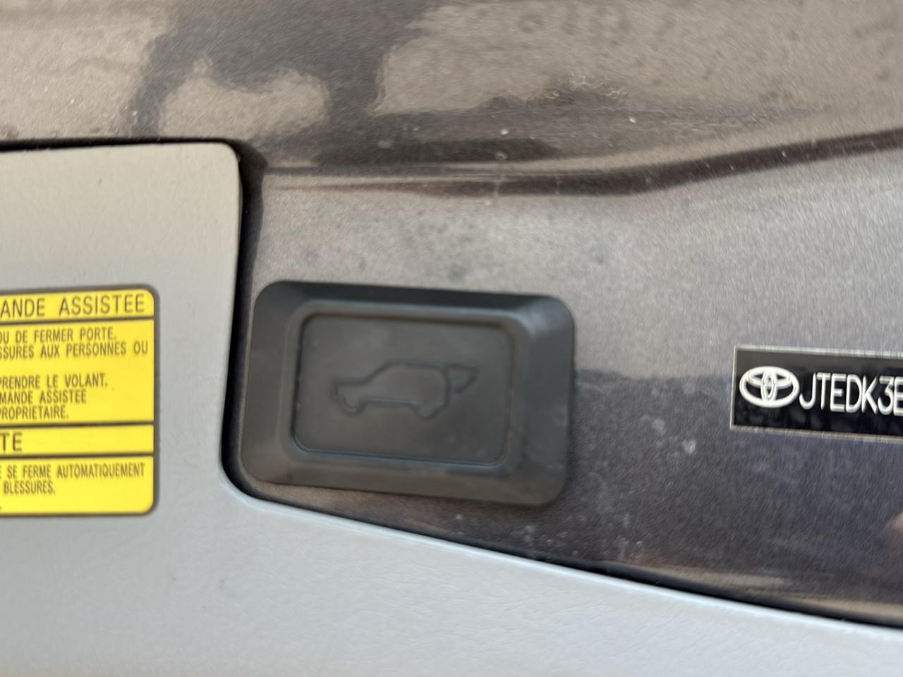 Toyota Highlander 4WD 4dr V6 Limited (Natl) 2010