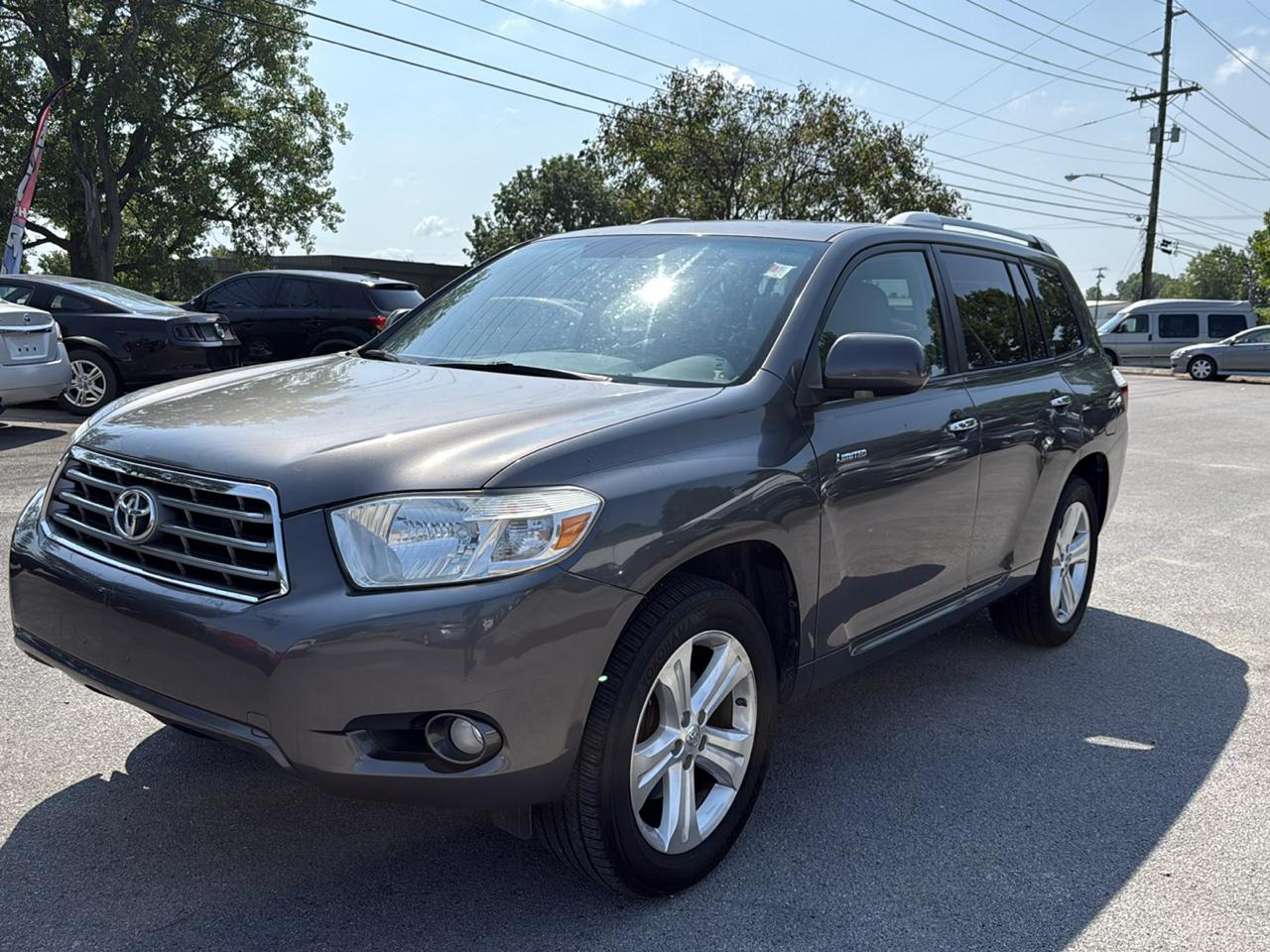 Toyota Highlander photo 2