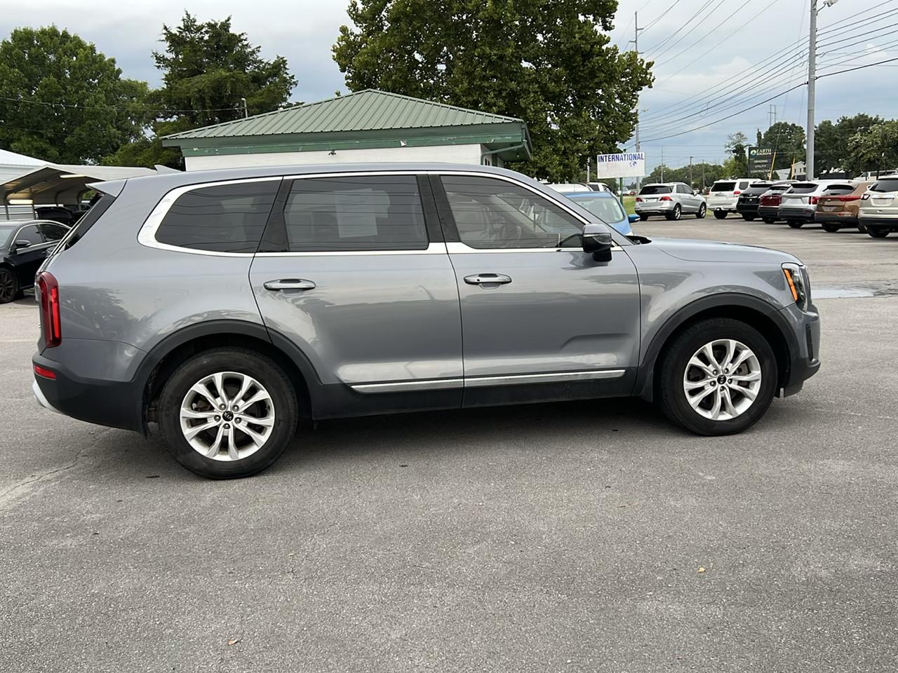 Kia Telluride LX FWD 2020