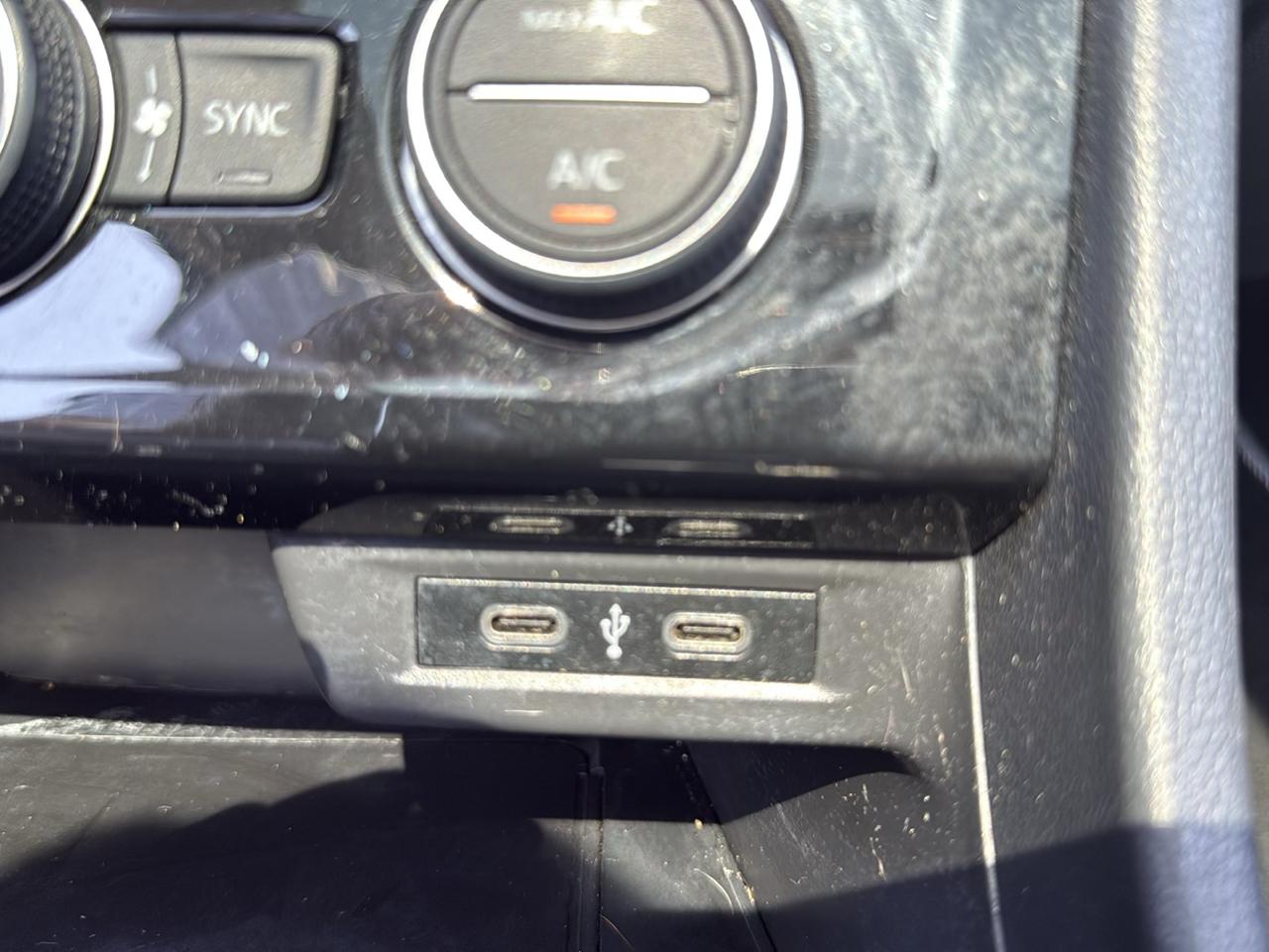 Volkswagen Jetta R-Line Auto 2021
