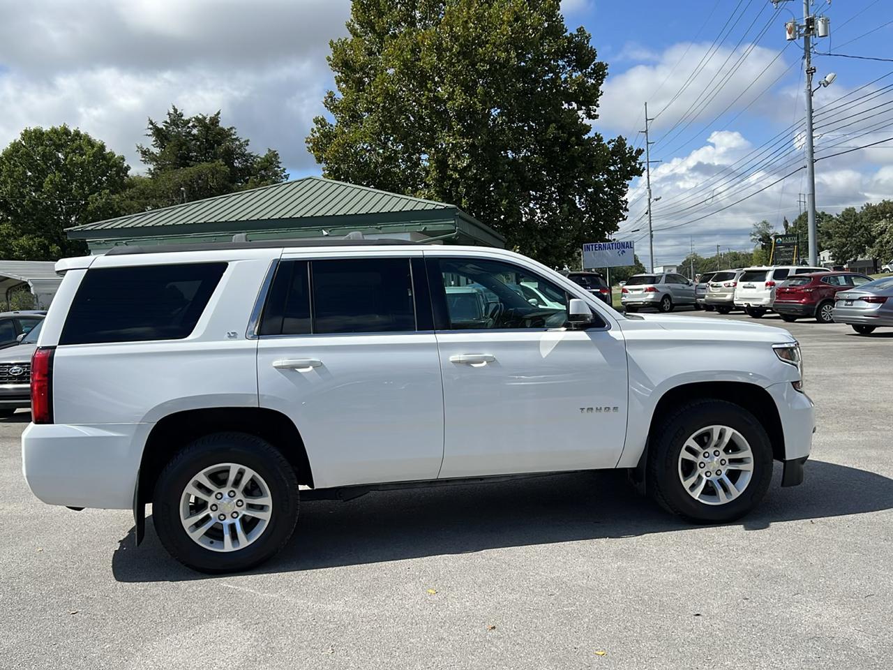 Chevrolet Tahoe 4WD 4dr LT 2015