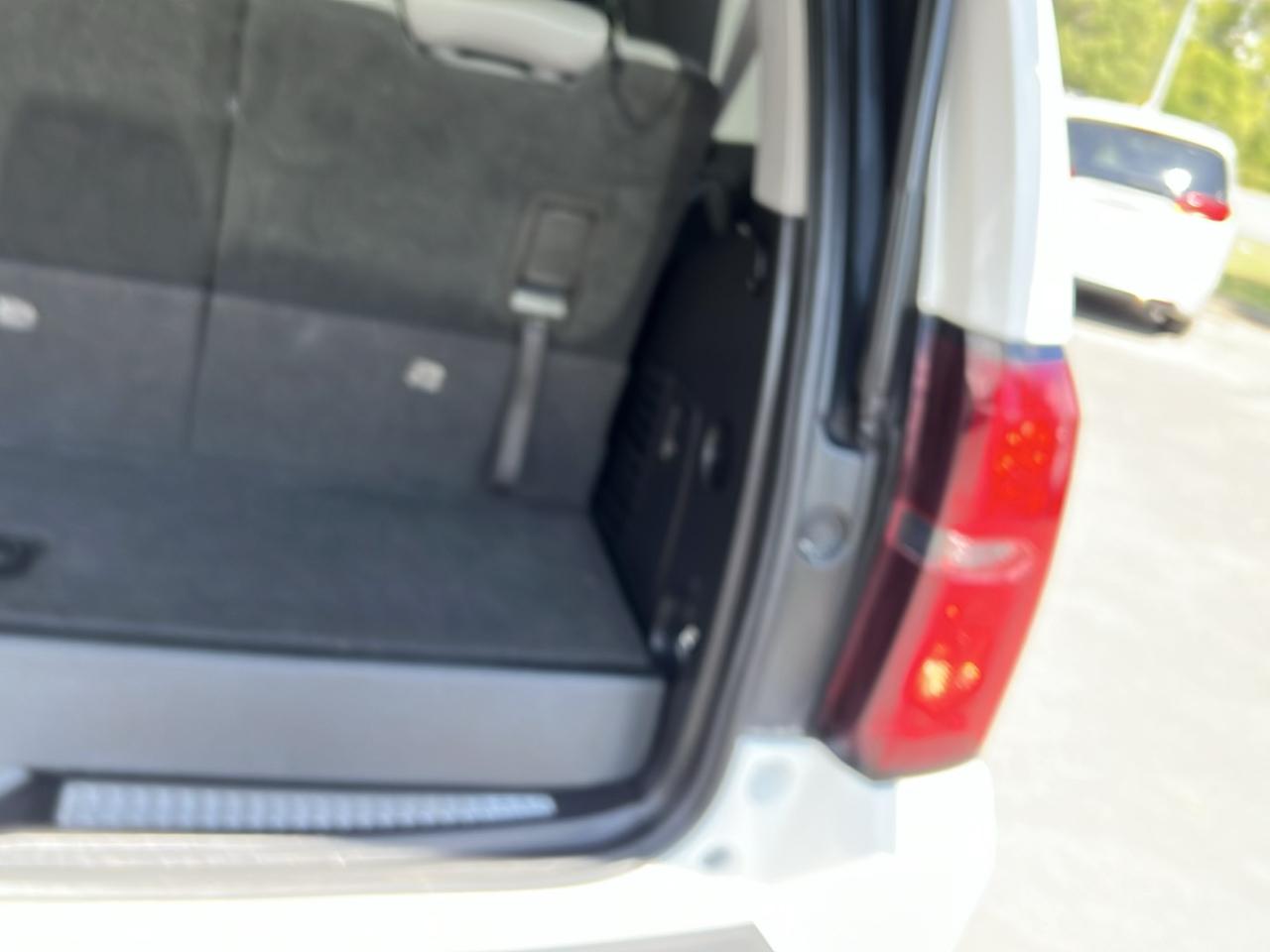 Chevrolet Tahoe 4WD 4dr LT 2015