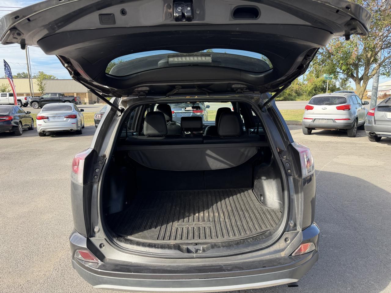 Toyota RAV4 photo 8