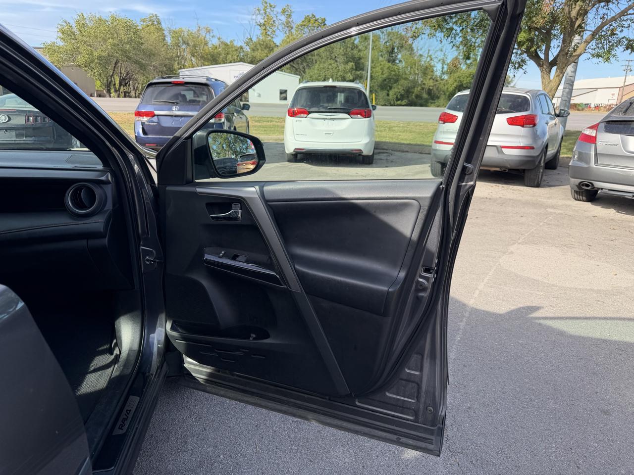 Toyota RAV4 photo 23