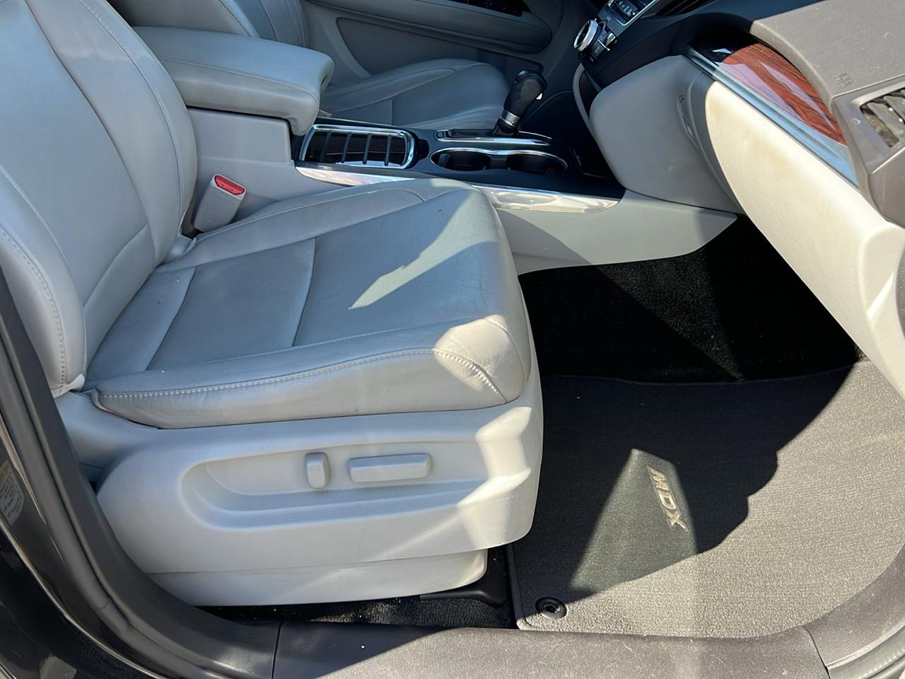 Acura MDX SH-AWD 4dr Tech Pkg 2015