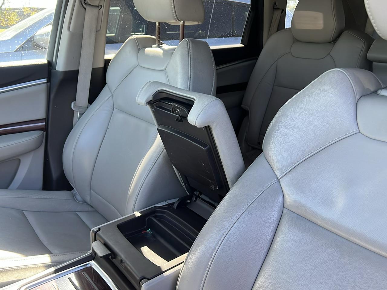 Acura MDX SH-AWD 4dr Tech Pkg 2015