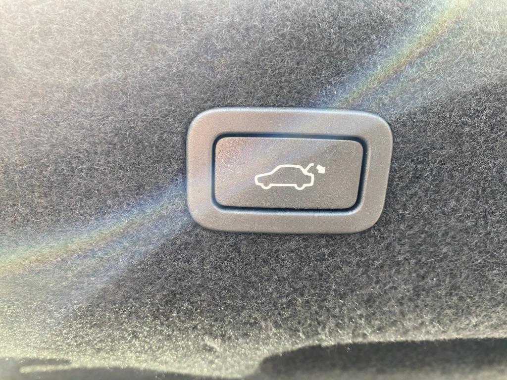 Jaguar XF-Series  2016