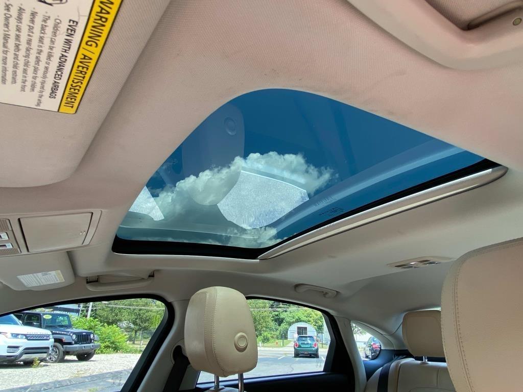 Jaguar XF-Series  2016