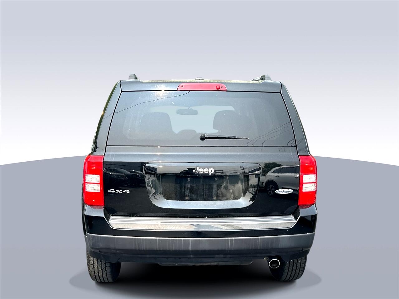 2016 Jeep Patriot High Altitude Altitude Edition photo 4