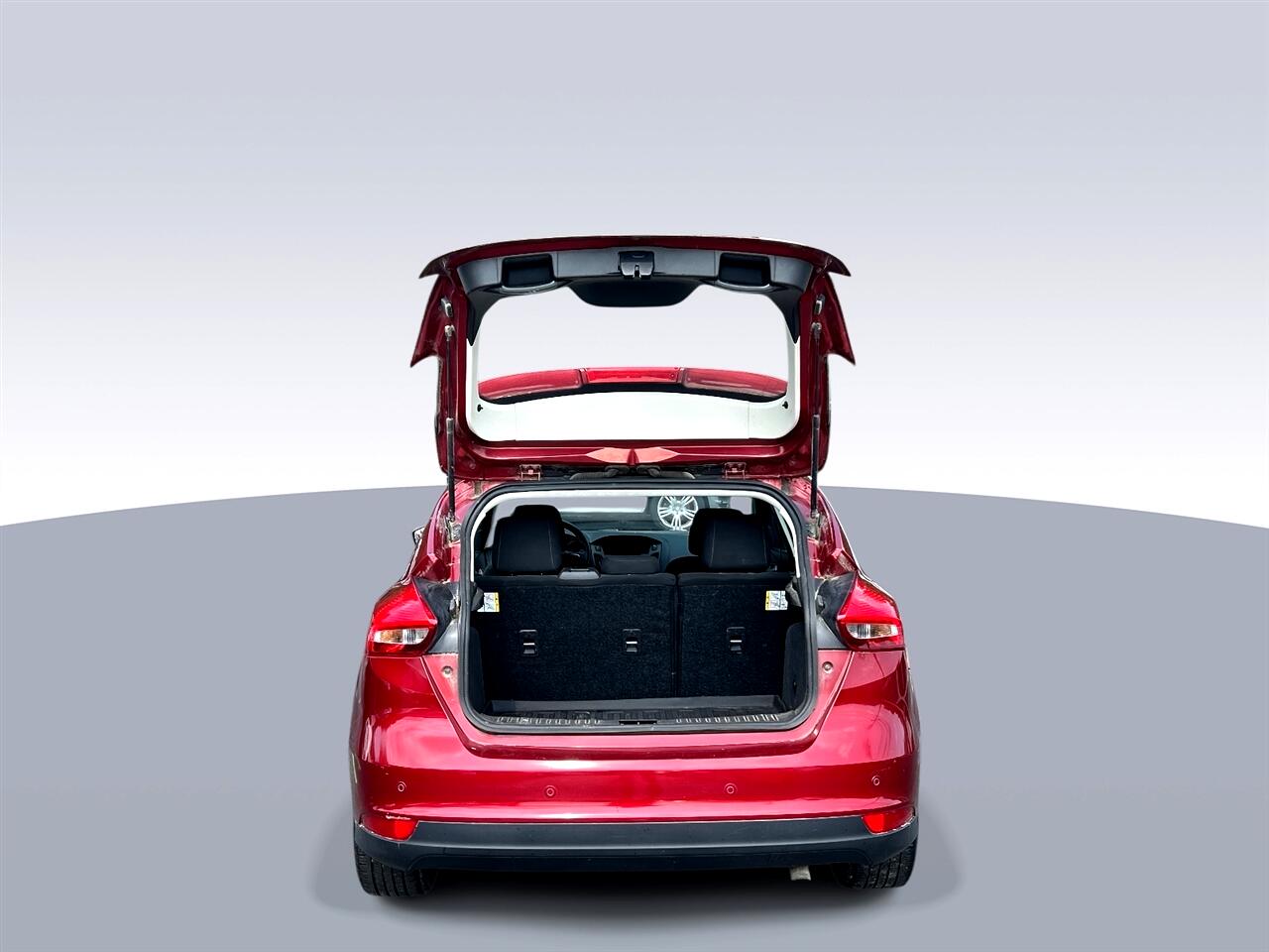 2016 Ford Focus SE photo 4