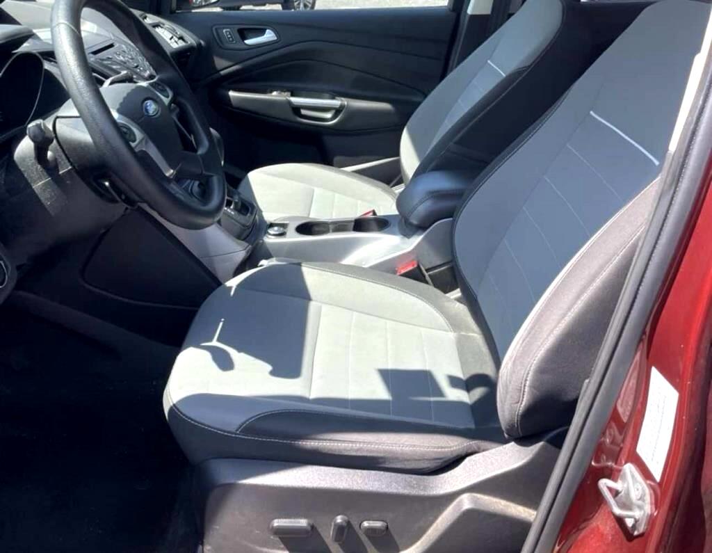 2014 Ford Escape SE photo 2