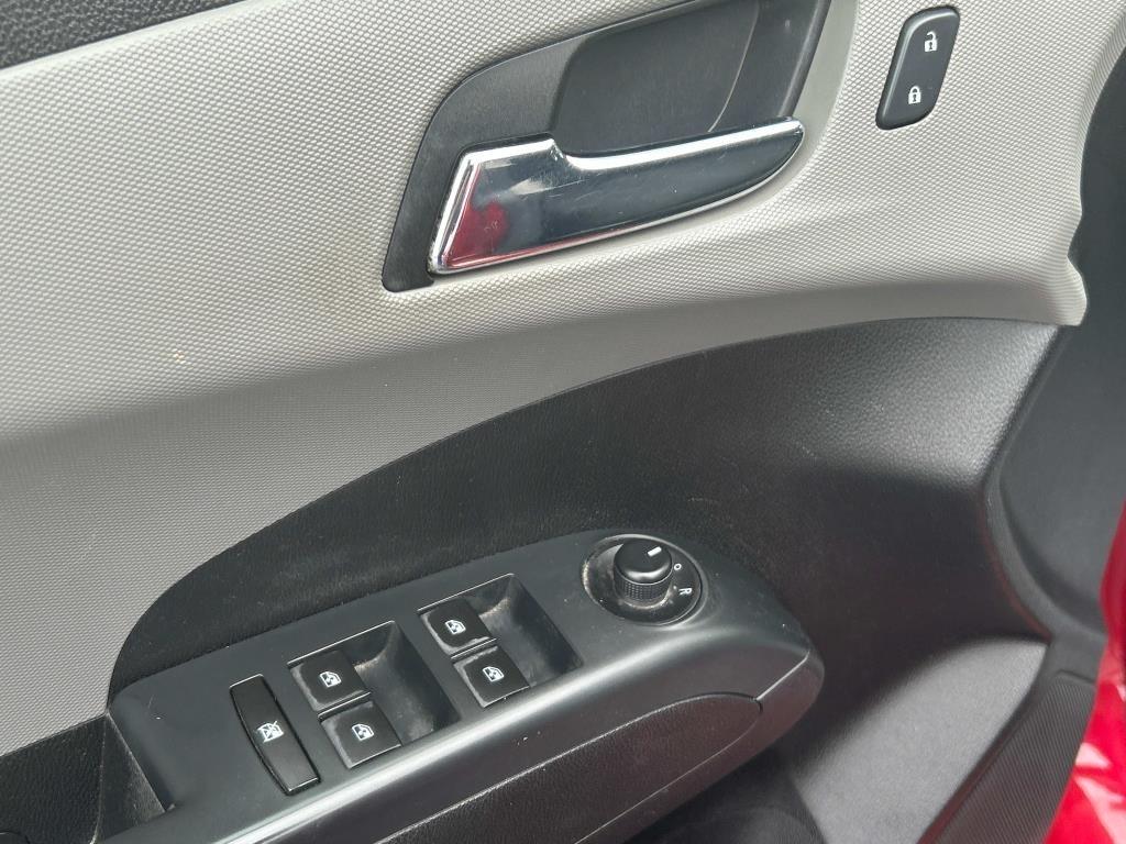 Chevrolet Sonic  2014