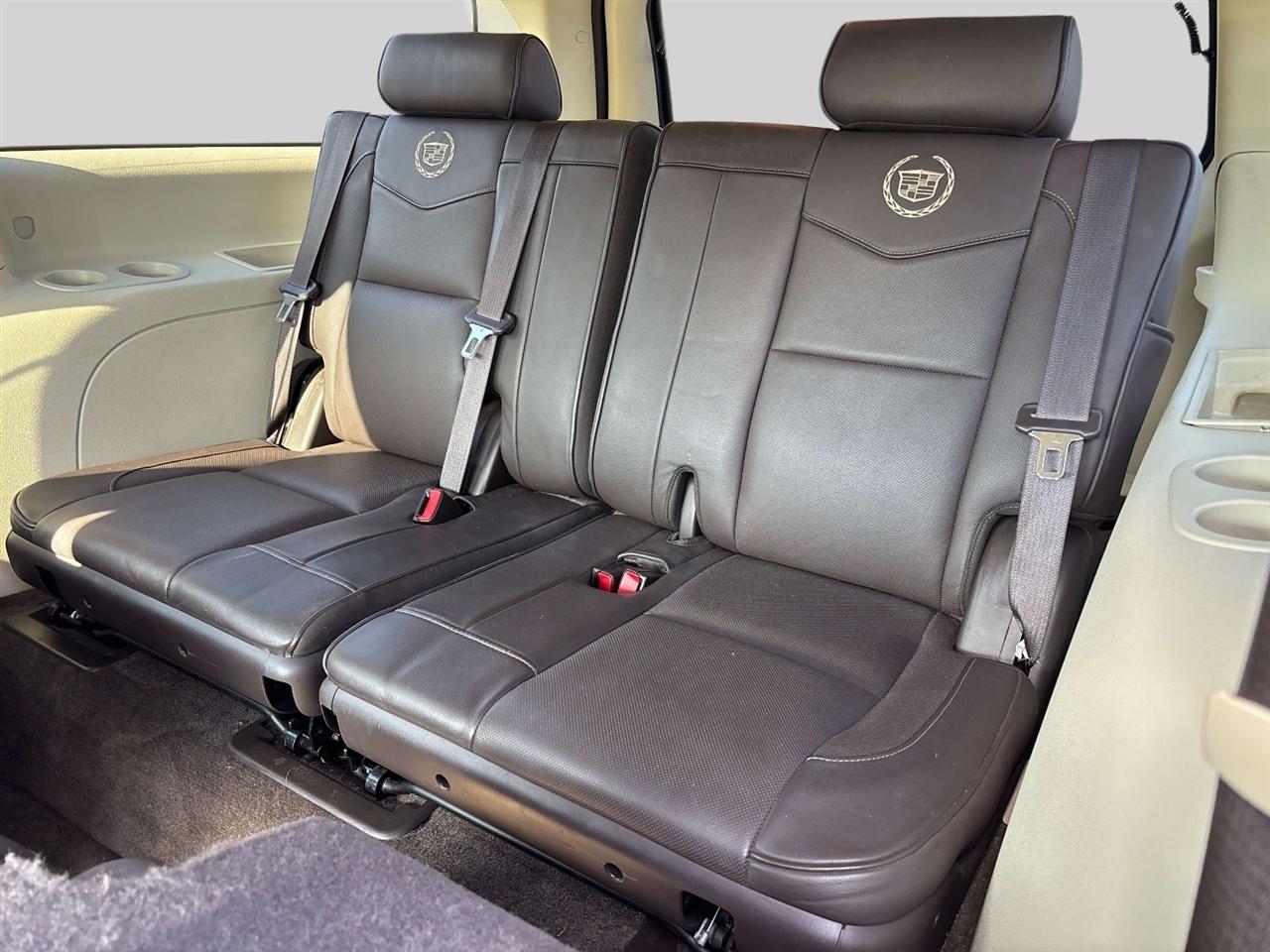 Cadillac Escalade  2012