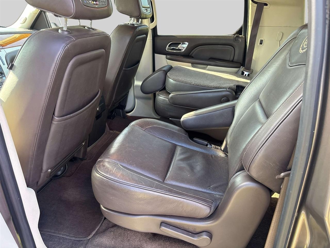 Cadillac Escalade  2012