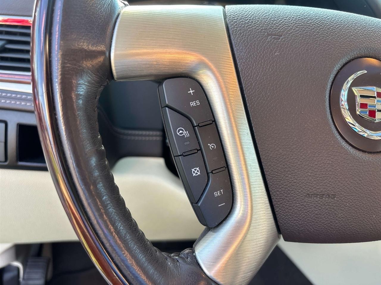 Cadillac Escalade  2012