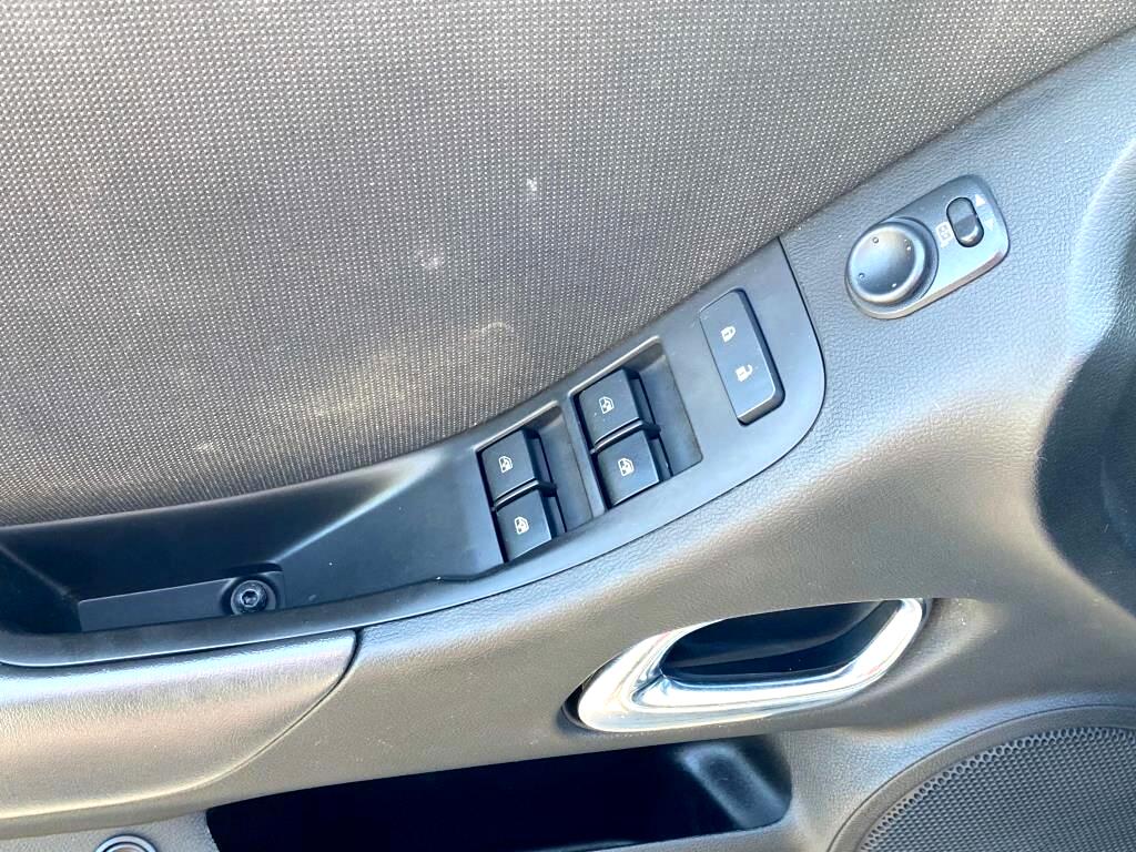 2014 Chevrolet Camaro 1LT photo 11