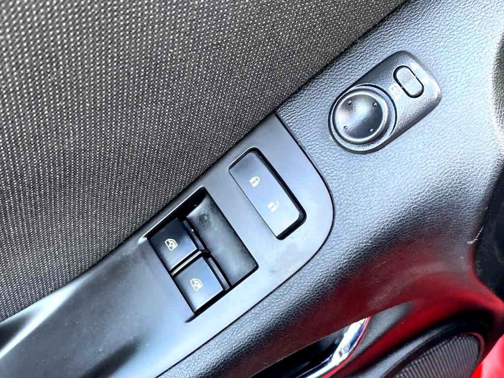 2014 Chevrolet Camaro 1LT photo 10