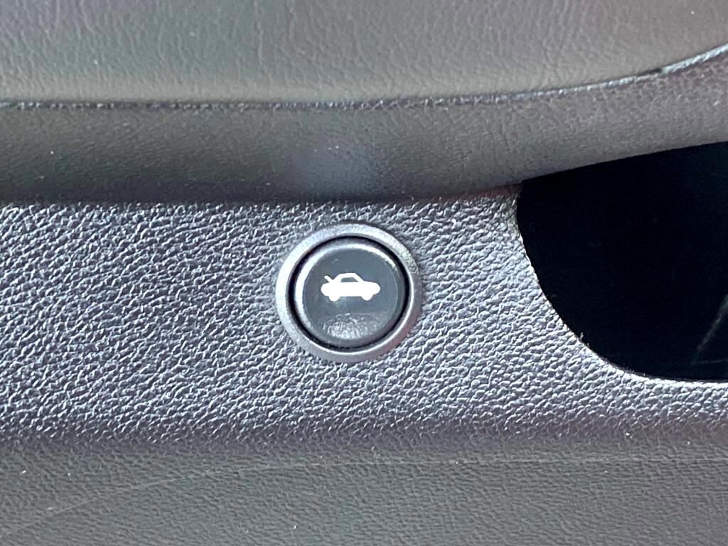 2014 Chevrolet Camaro 1LT photo 11