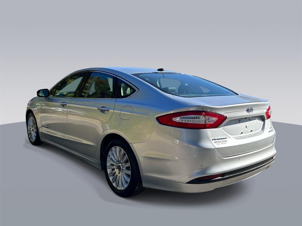 Ford Fusion Hybrid  2015