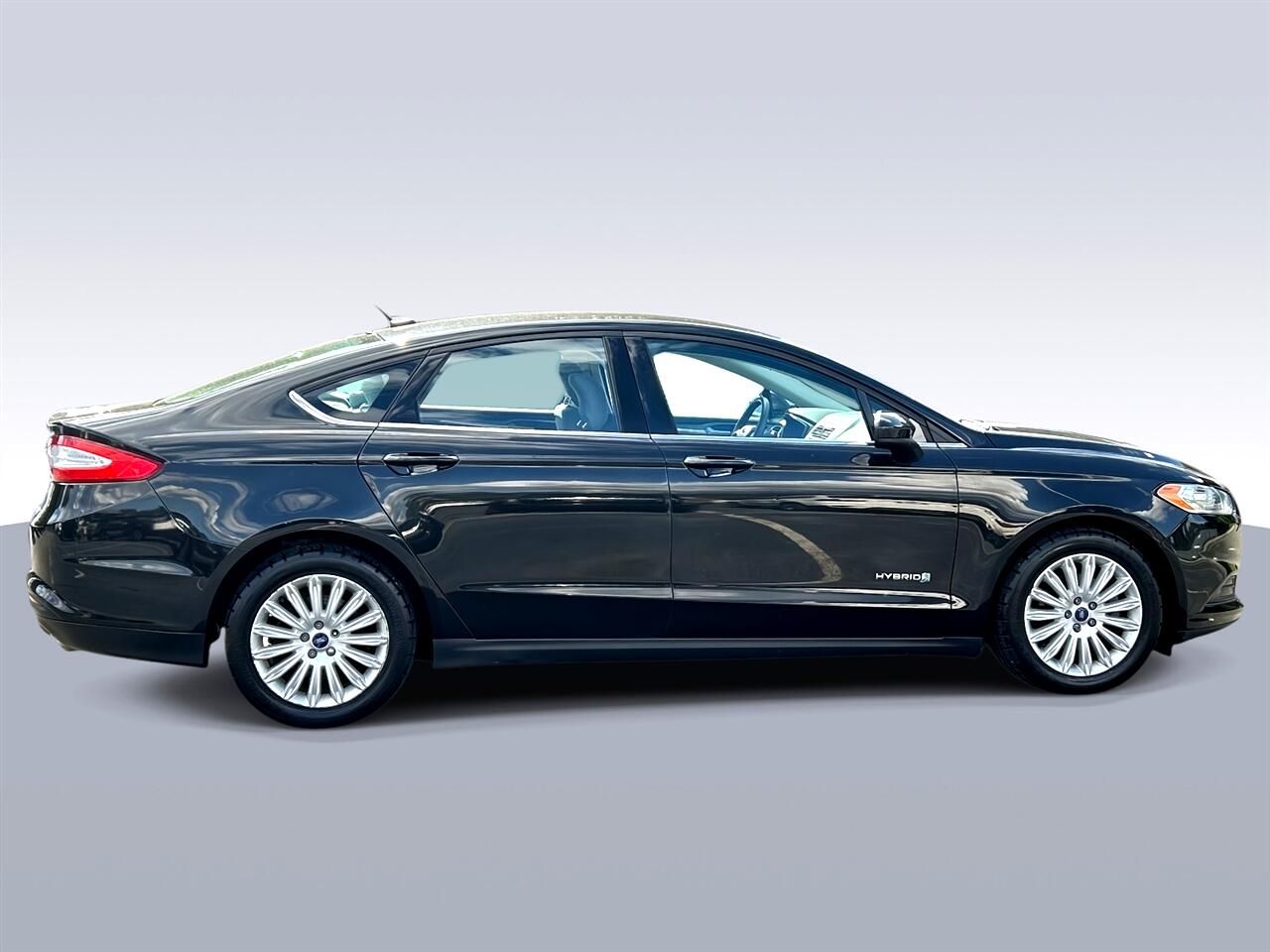 2014 Ford Fusion S Hybrid photo 2