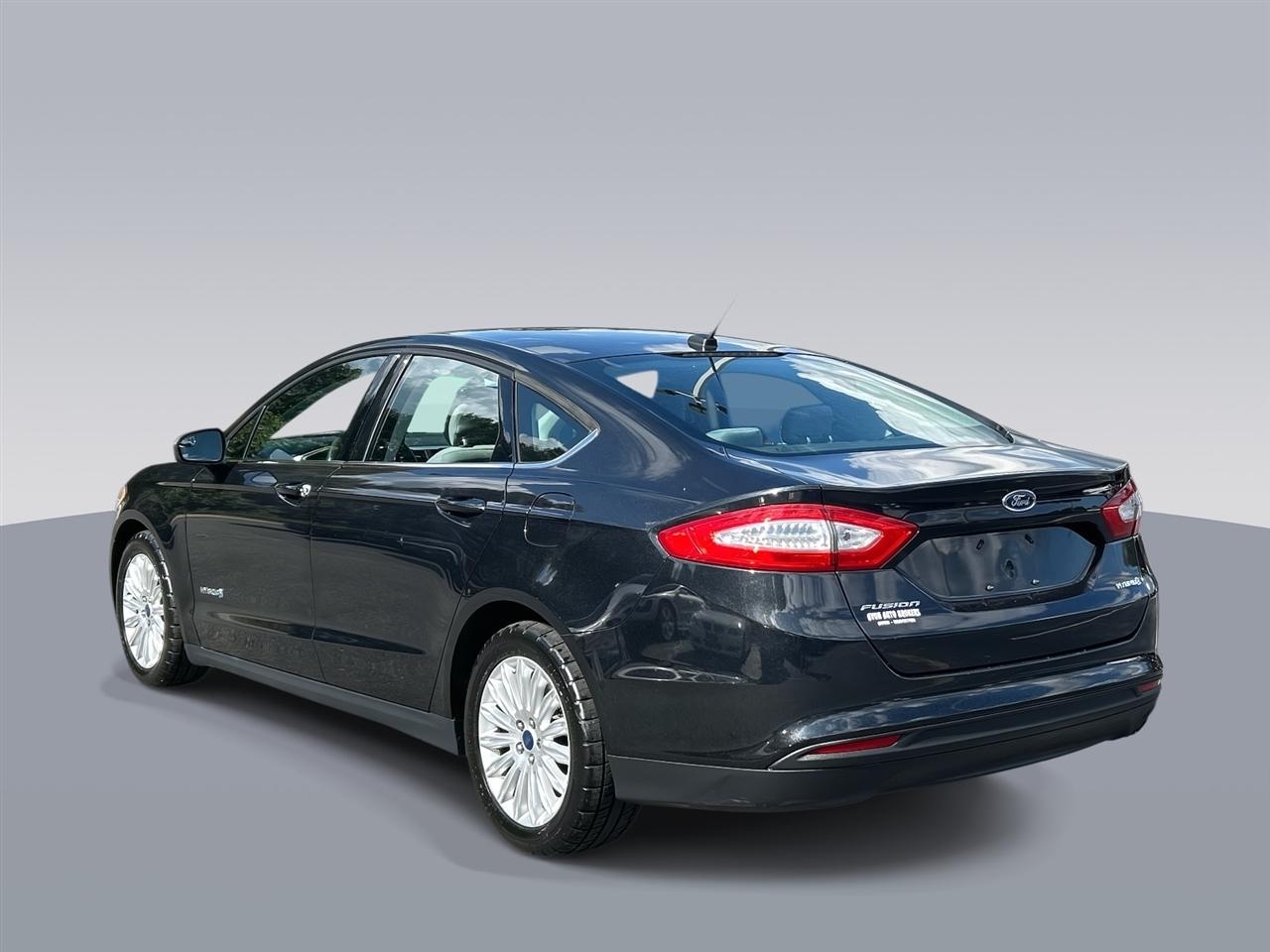 Ford Fusion Hybrid  2014