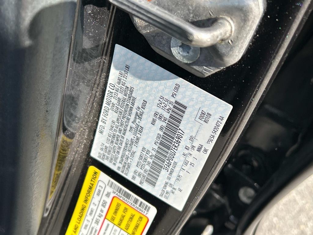 Ford Fusion Hybrid  2014