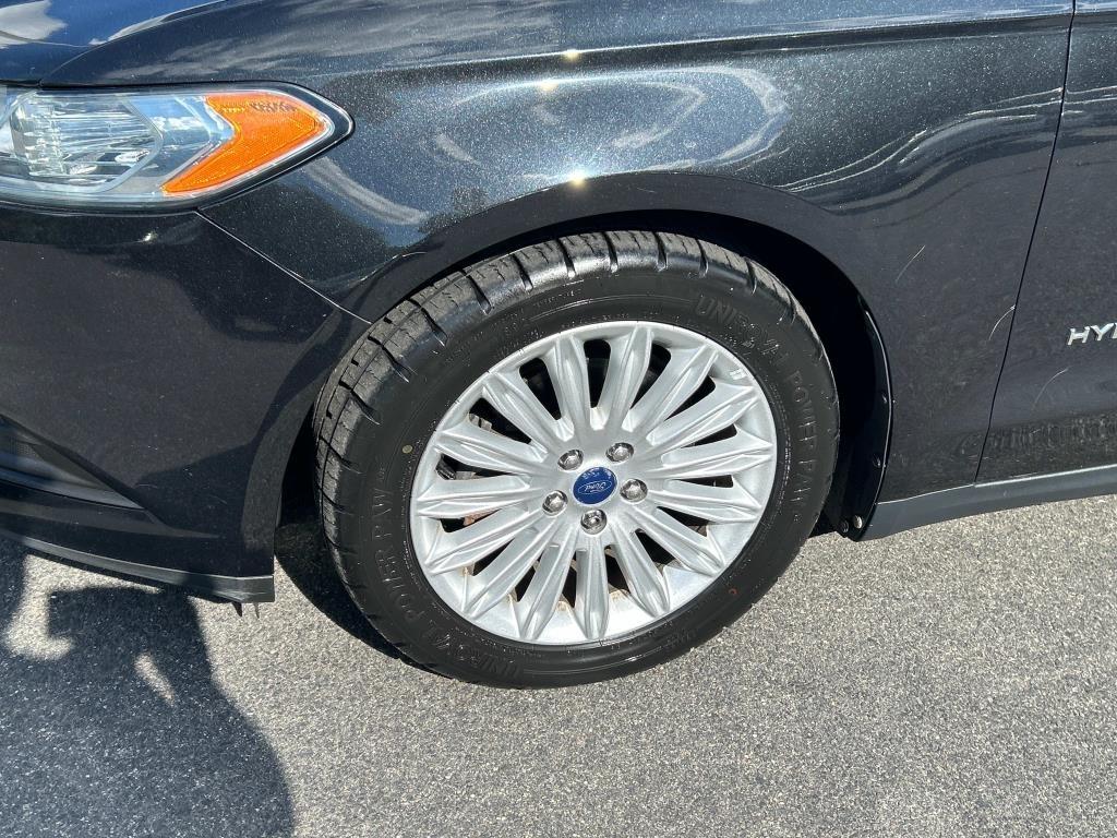 Ford Fusion Hybrid  2014