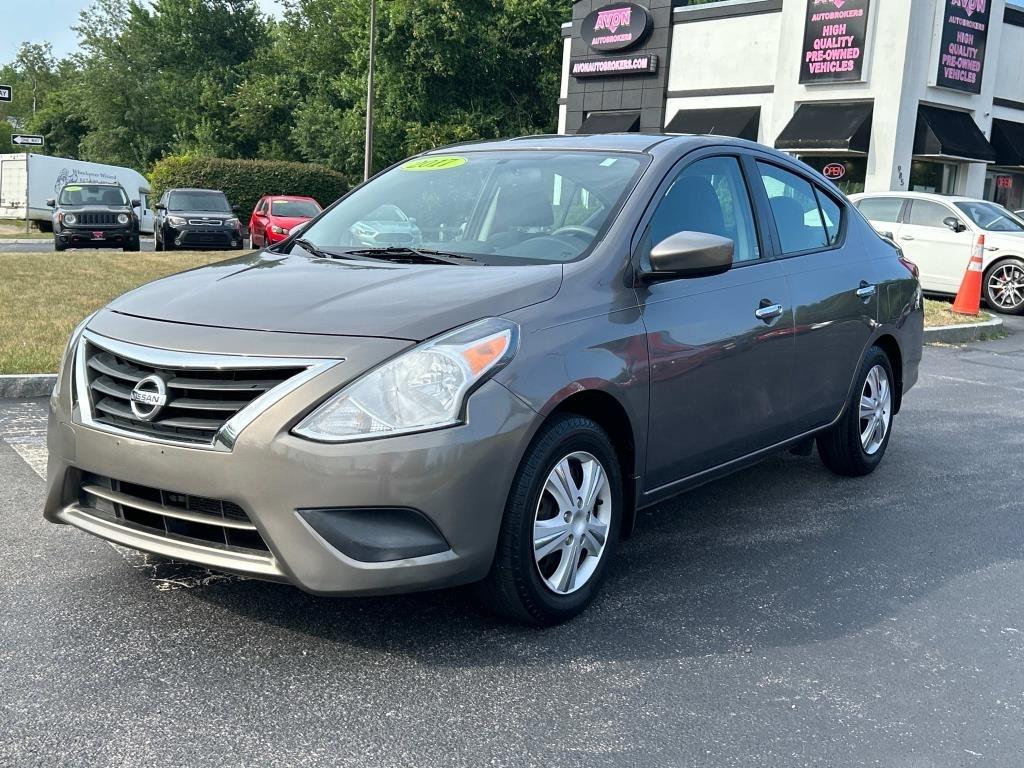 Nissan Versa  2017