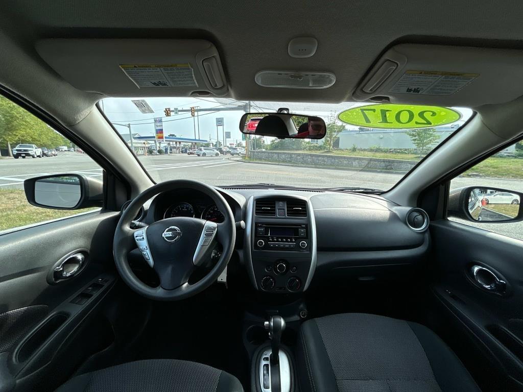 Nissan Versa  2017