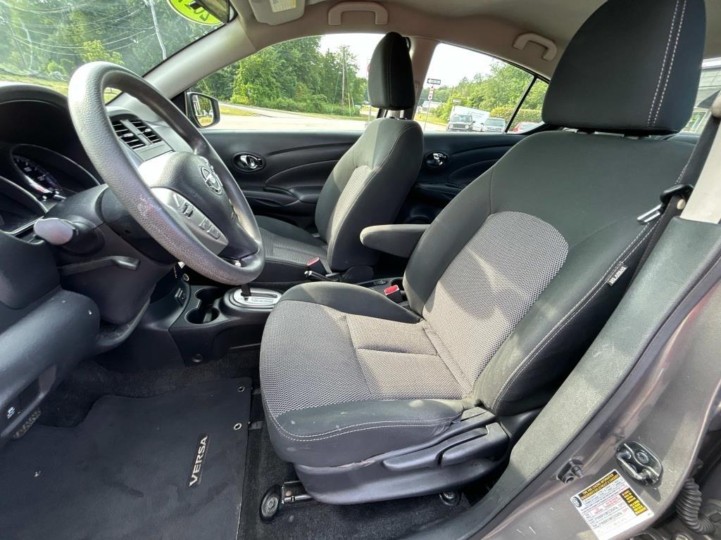 Nissan Versa  2017