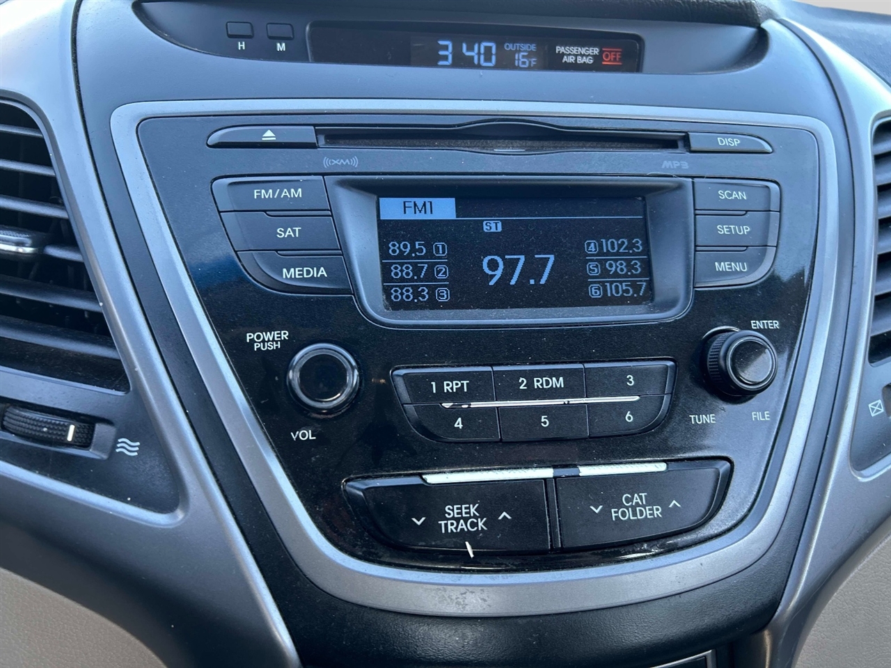 Hyundai Elantra  2016