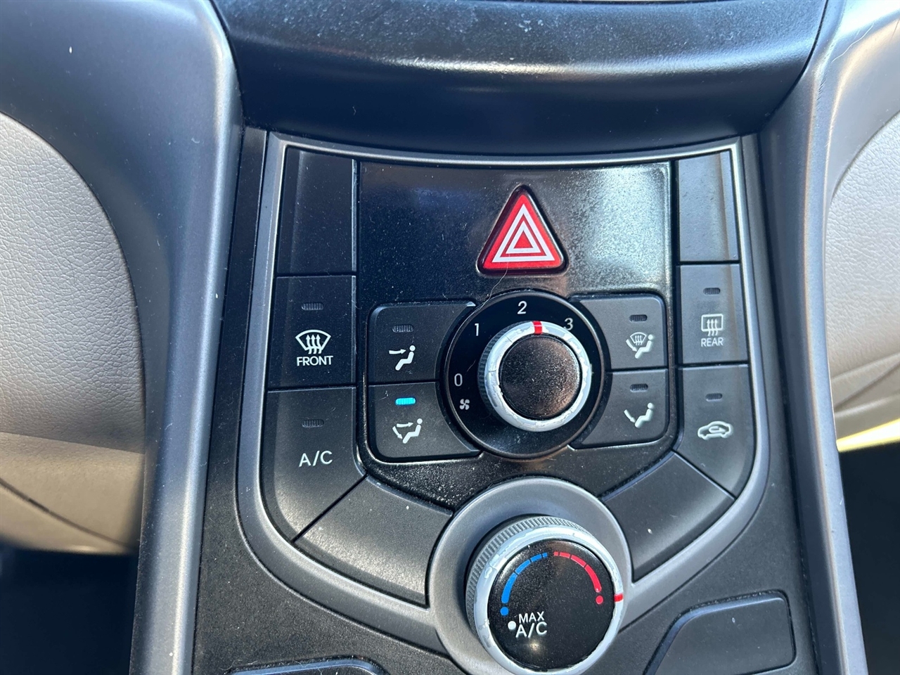 Hyundai Elantra  2016