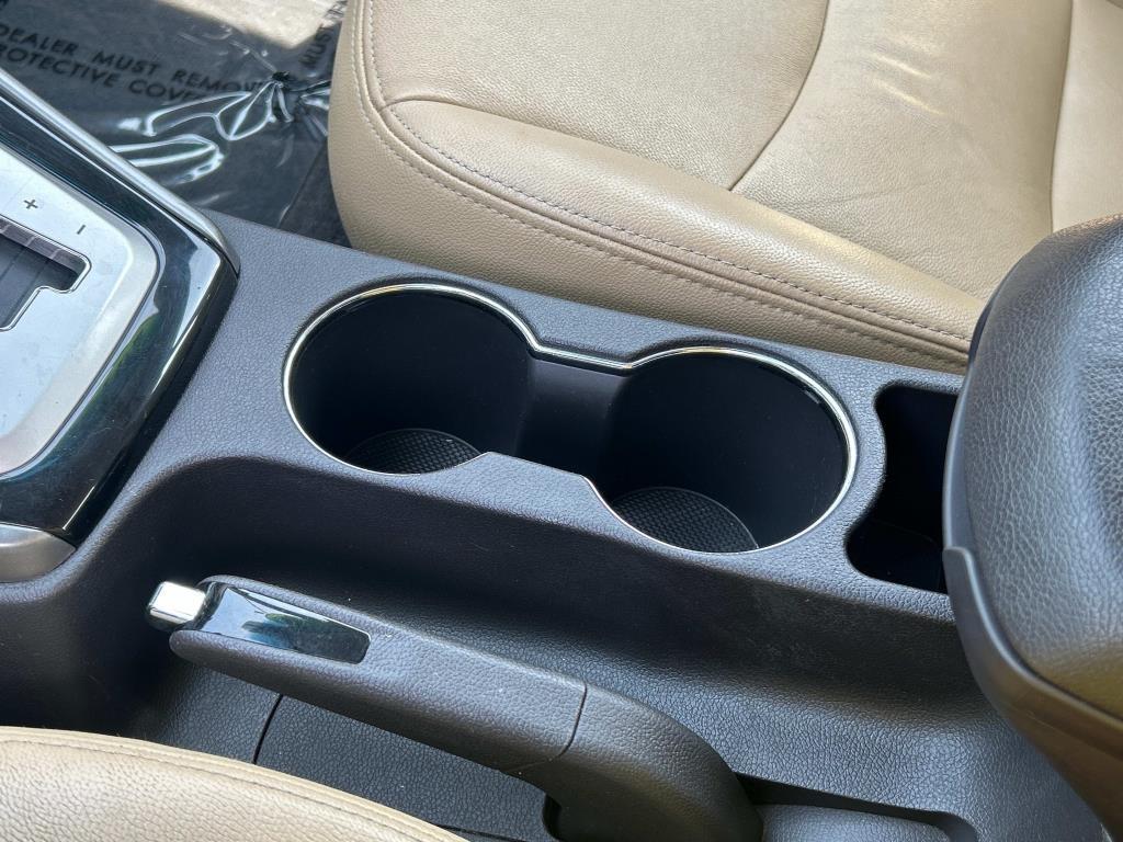 Hyundai Elantra  2012