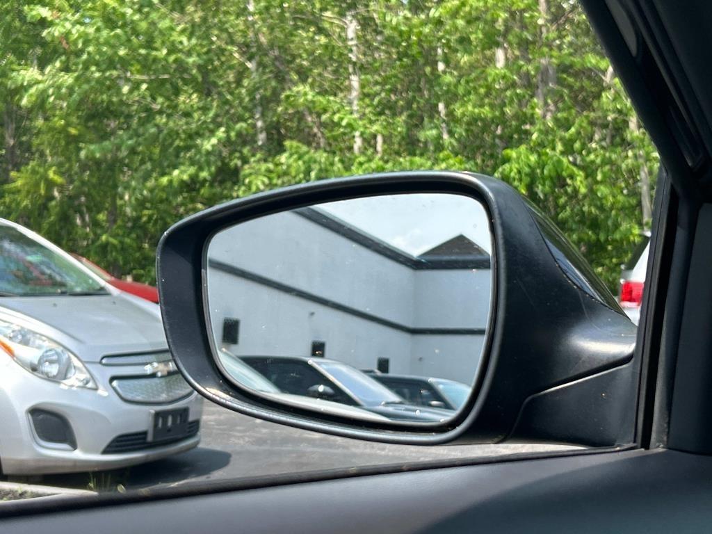 Hyundai Elantra  2012