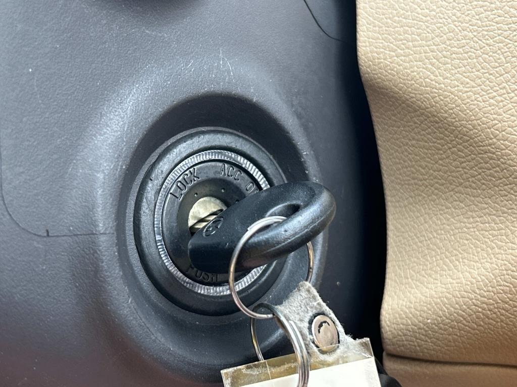 Hyundai Elantra  2012