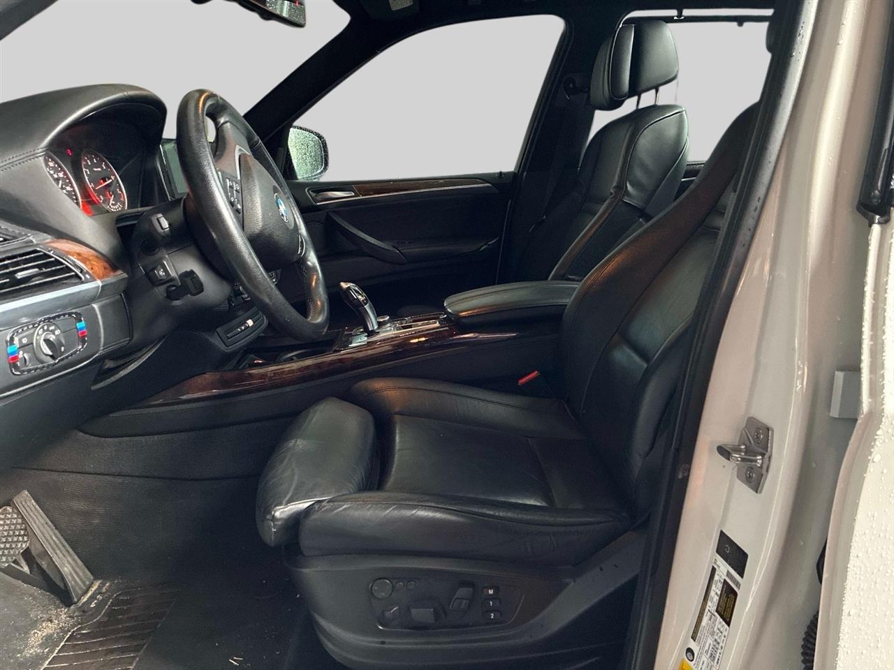 BMW X5 AWD 4dr 50i 2012