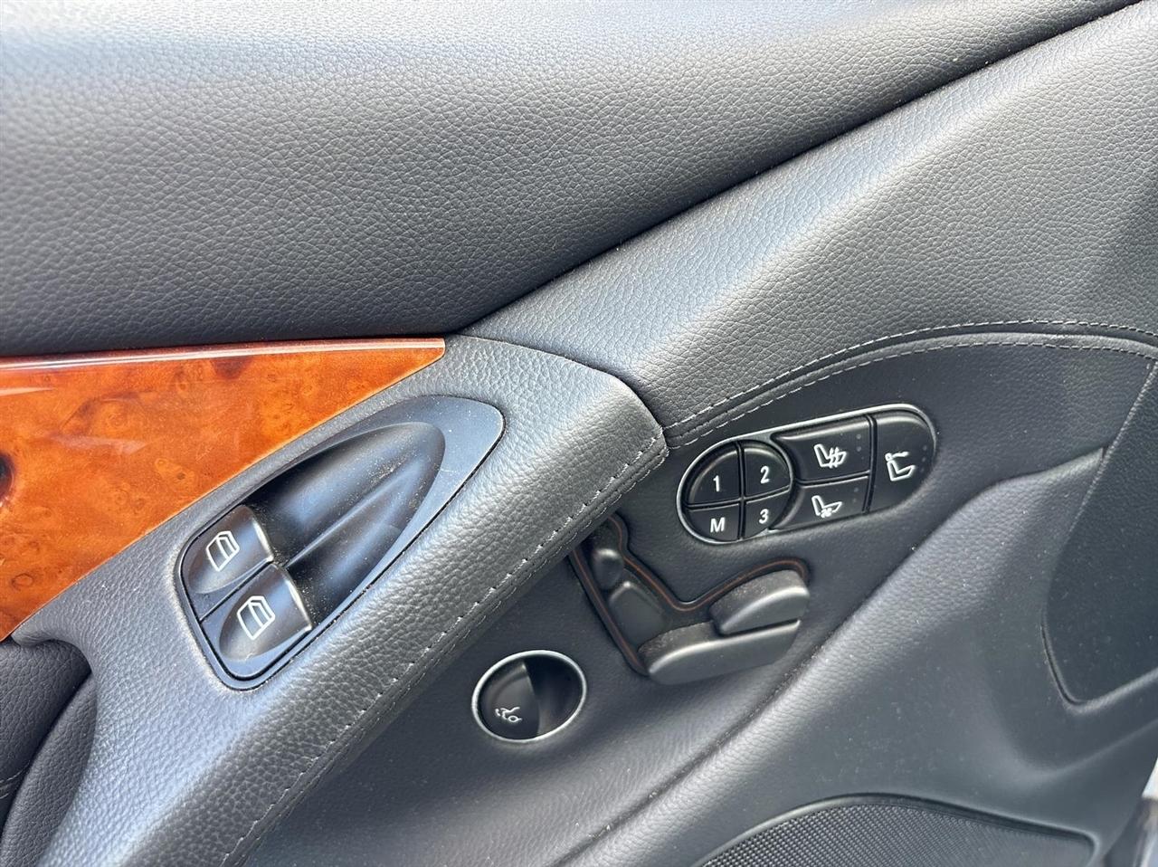 Mercedes-Benz SL-Class  2009