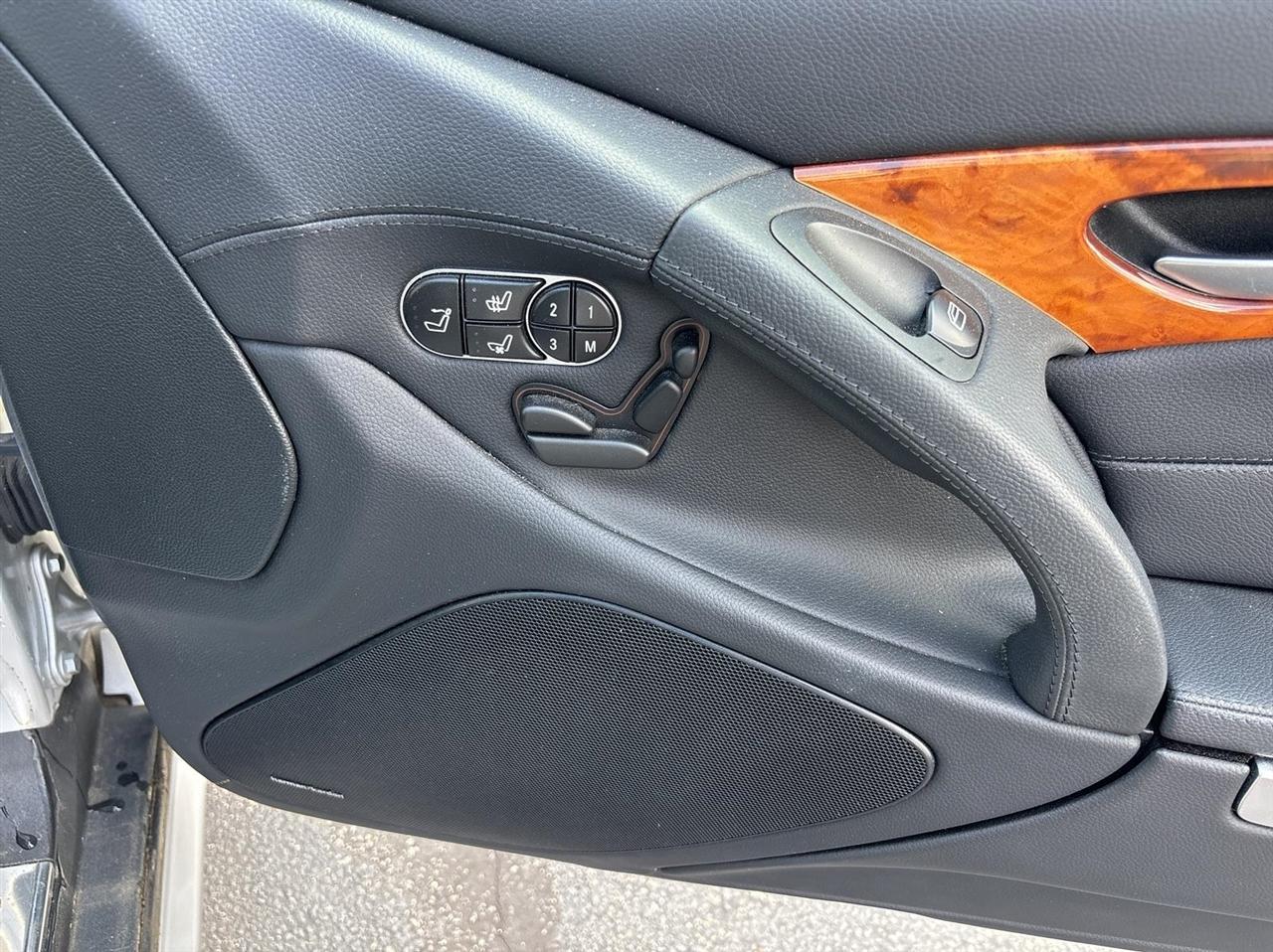 Mercedes-Benz SL-Class  2009