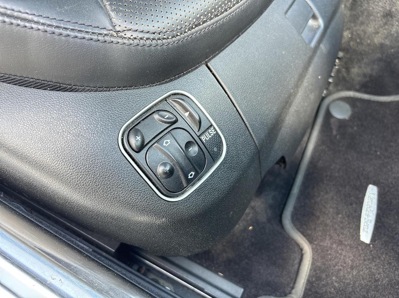 Mercedes-Benz SL-Class  2009