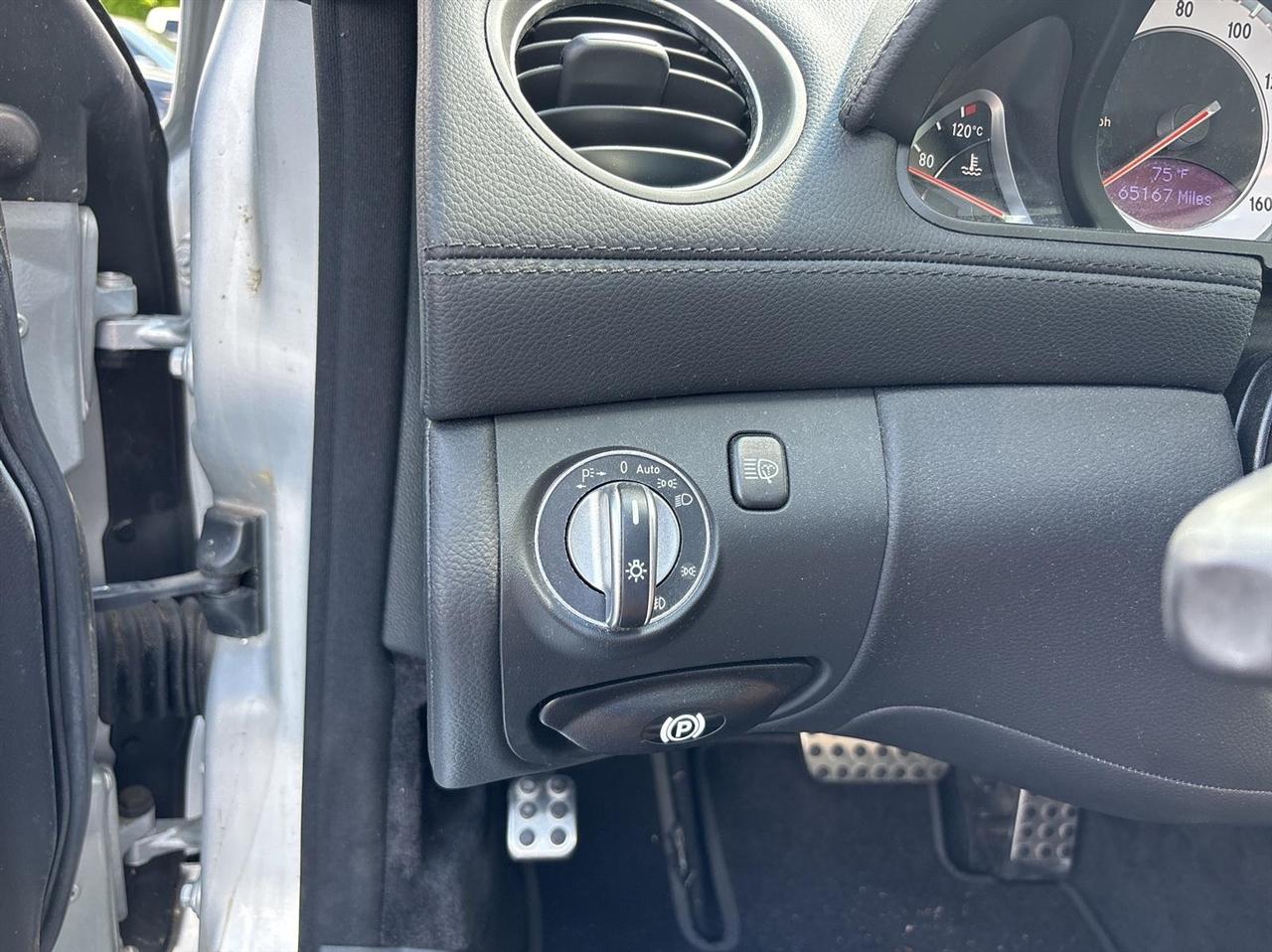 Mercedes-Benz SL-Class  2009