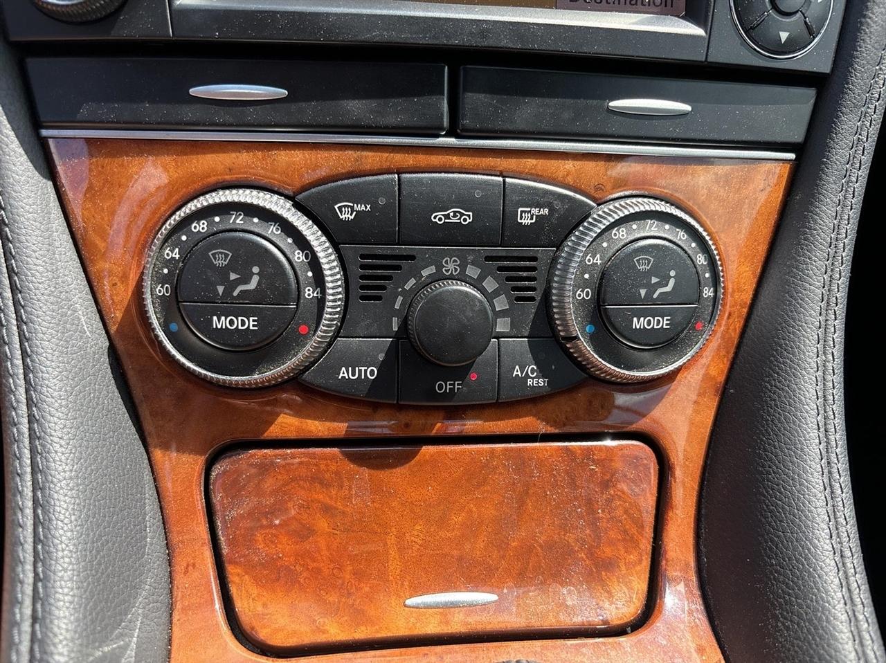 Mercedes-Benz SL-Class  2009